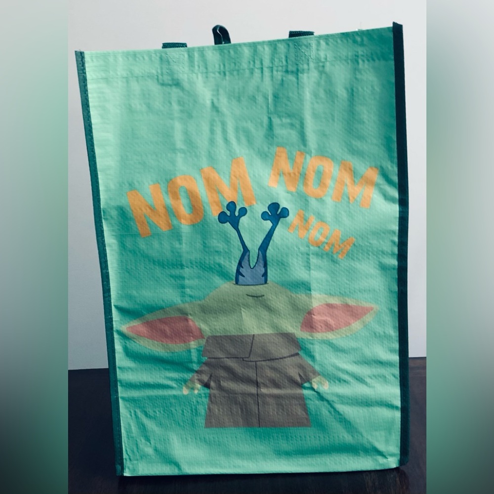 Reusable bag Star Wars Baby Yoda nom nom nom graphics.. Green - Picture 2 of 3